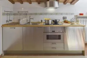Apartment Appartamento Accogliente Via Delle Terme Florence