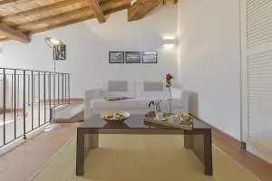 Apartment Appartamento Accogliente Via Delle Terme Florence